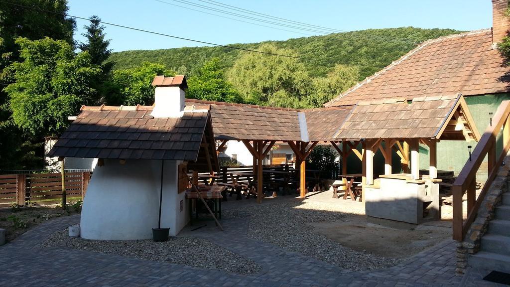 Zempleni Pitvaros Piheno Telkibánya Exterior foto